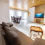La Casona 1930 *